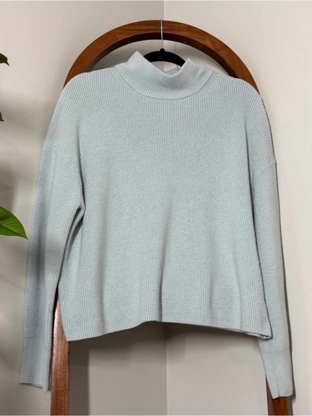 Lululemon 14 Merino Wool Blend Ribbed Turtleneck Sweater in Powder Blue